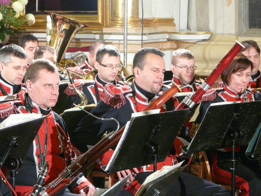 Zespół Wojska Polskiego w kościele [FOTO]