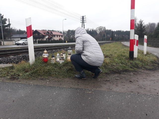 Janusz Dzięcioł zginął niecałe 200 metrów od domu, na przejeździe kolejowym w Białym Borze pod Grudziądzem. Zderzył się z pociągiem.