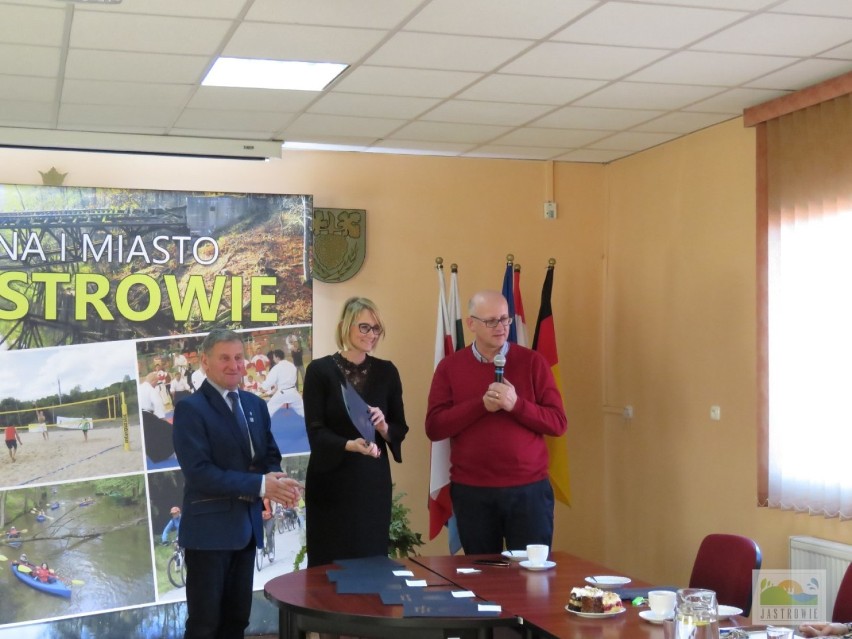 Burmistrz Jastrowia podziękował nauczycielom i dyrektorom szkół 