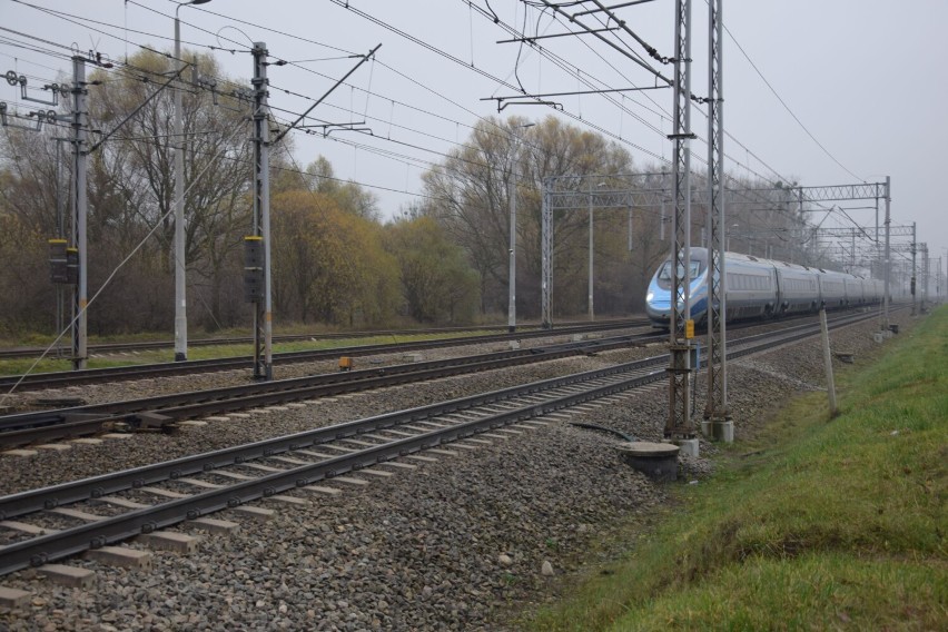 Przejście przez tory na ul. Sikorskiego w Pruszczu. Dlaczego tak trudno je zbudować?