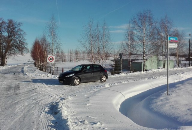Zdjęcia z okolic Wyciągu Narciarskiego STAŚ wykonane 5 grudnia o godz. 12