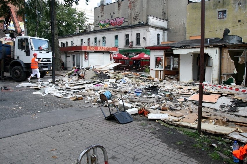 Wyburzają Chinatown przy Piotrkowskiej 138 w Łodzi.