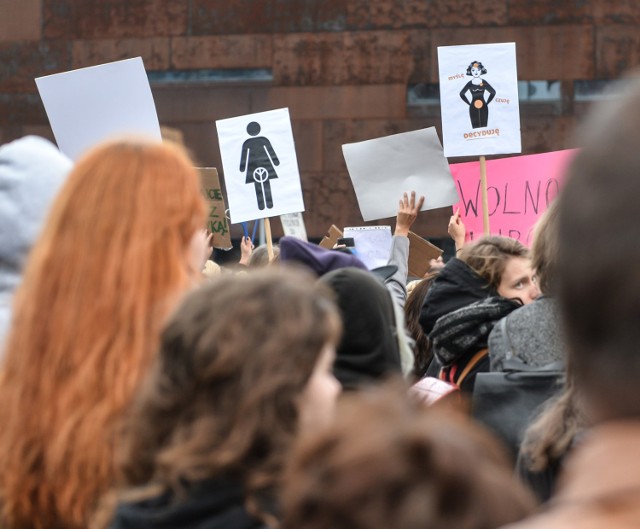 Będziemy walczyć o wolność od przemocy seksualnej aż do skutku!- informują organizatorki protest. 
Kobiety na Pomorzu już pokazały podczas Czarnego Marszu  jak potrafią solidarnie bronić swoich praw.