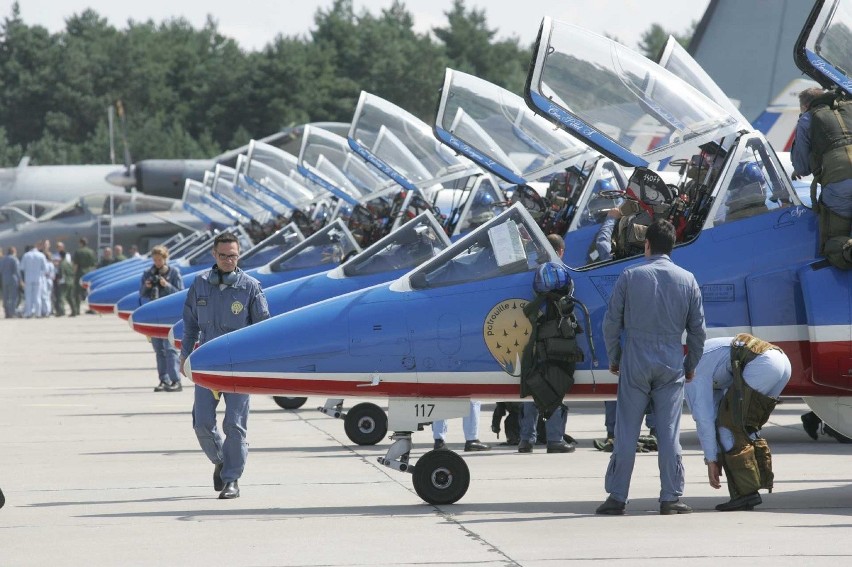 Grupa akrobacyjna Patrouille de France w Katowicach 18 sierpnia 2009 r.