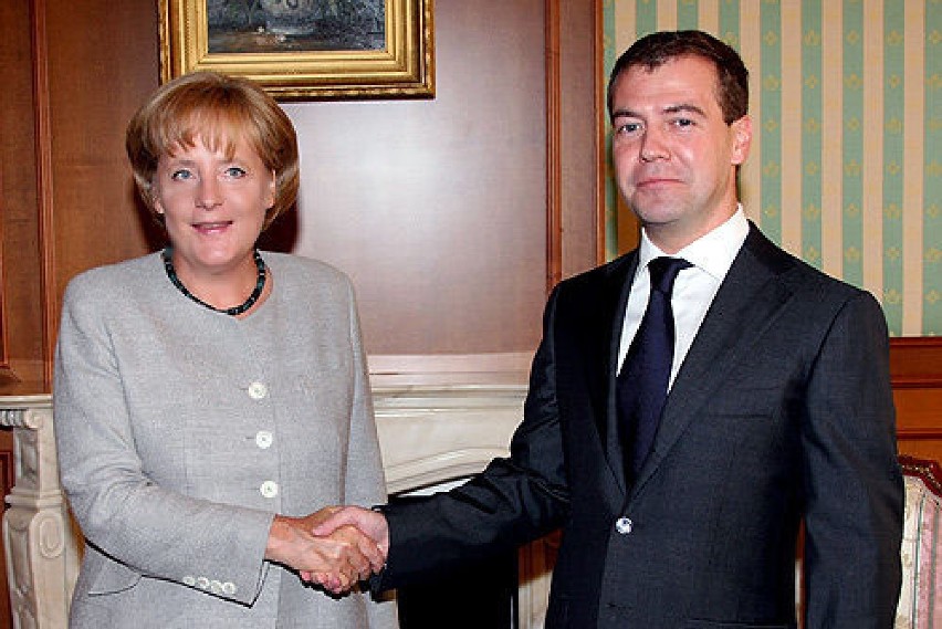Kanclerz Niemiec Angela Merkel z rosyjskim prezydentem...