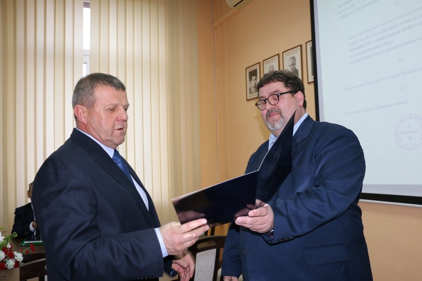 Nowy burmistrz Adam Straszyński objął dziś oficjalnie rządy w Gniewkowie [zdjęcia]