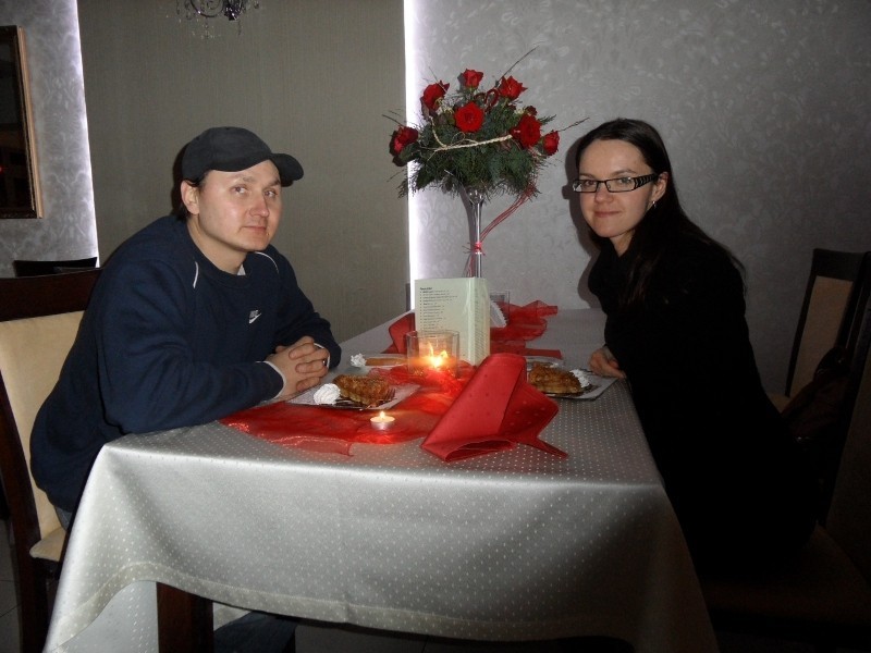 Jak Walentynki, to romantyczna kolacja przy blasku świec [ZDJĘCIA]