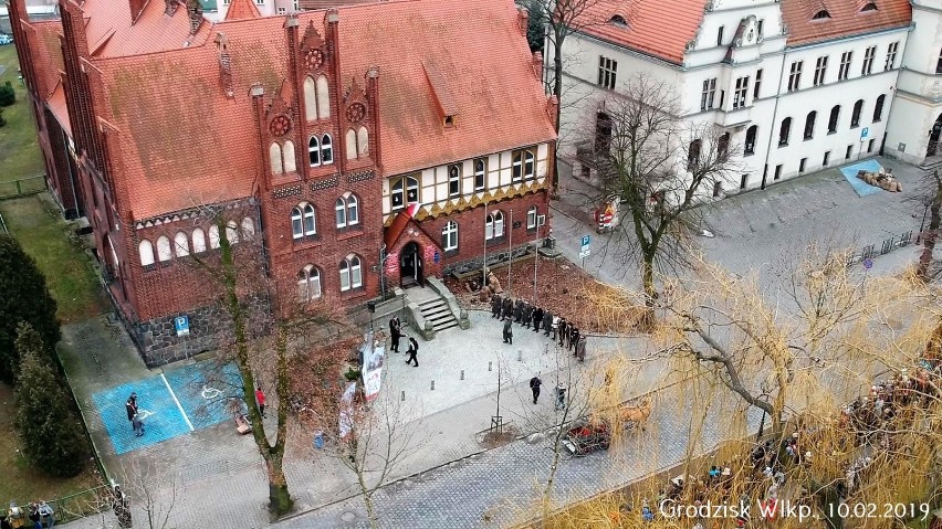 Grodzisk Wielkopolski: Piknik wojskowo- historyczny z lotu ptaka! [ZDJĘCIA]