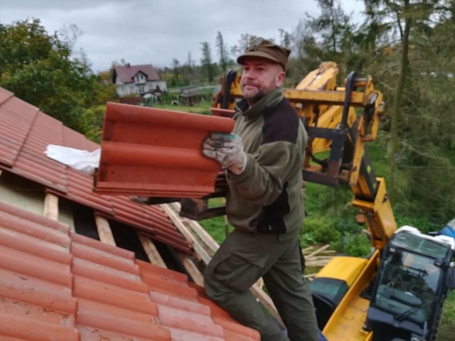 Kiedy okazało się, że wrześniowa inscanizacja "Bitwy pod Krojantami" została odwołana oni zdecydowali się pomóc poszkodowanym w sierpniowej nawałnicy.