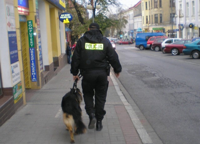 Do patrolowania ulic oddelegowano 400 policjantów