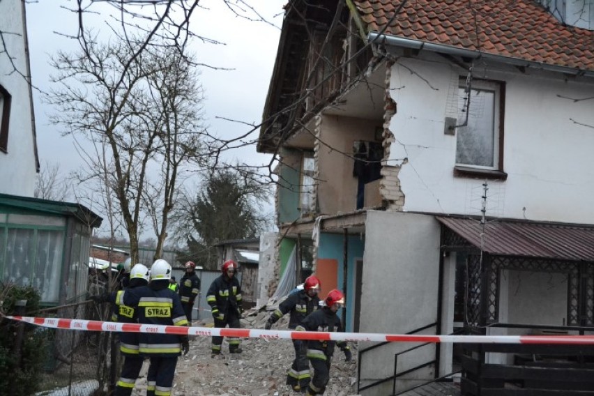 Juszkowo: Wybuchł gaz, zawaliła się ściana budynku. Pięć rodzin straciło dom  [AKTUALIZACJA]