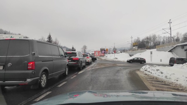 Korki na wyjeździe z Zakopanego to niestety codzienność w sezonie turystycznym