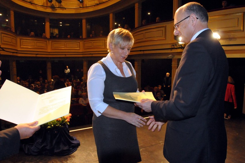 Dzień nauczyciela w Lublinie: Prezydent Żuk wręczył nagrody w Teatrze Starym
