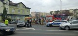 Koszmarny wypadek z udziałem motocyklisty w Żorach. Policjant wybiegł z komendy i ruszył z pomocą zakrwawionemu mężczyźnie