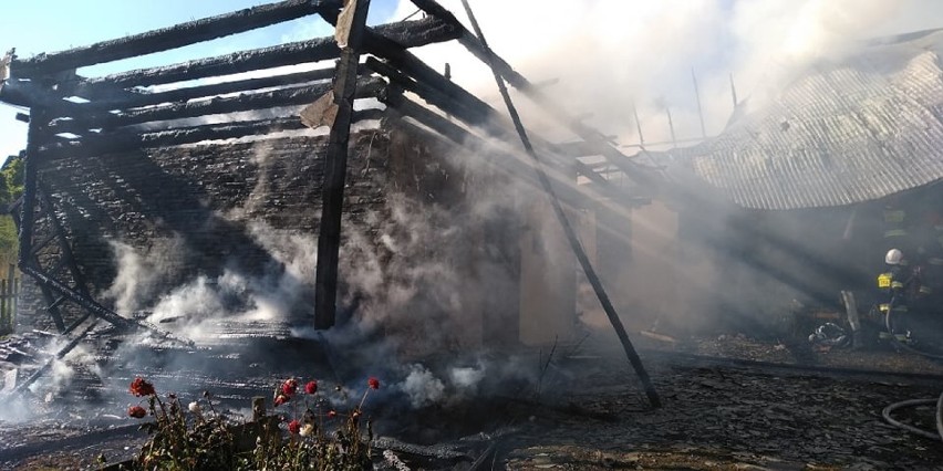 Pożar domu pod Nowym Targiem. W płomieniach zginął 90-latek [ZDJĘCIA]