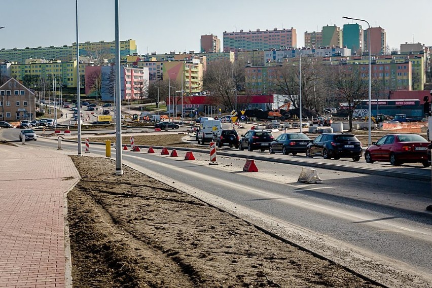 Obwodnica Wałbrzycha. Kiedy zostaną udostępnione gotowe pasy ruchu na Łączyńskiego? (ZDJĘCIA)