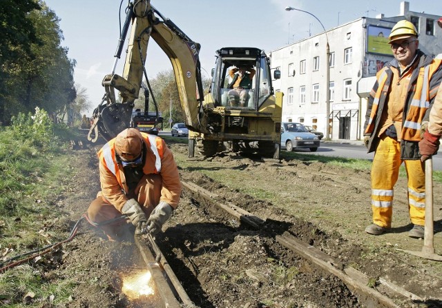 Tramwaje na Limanowskiego wrócą za rok.