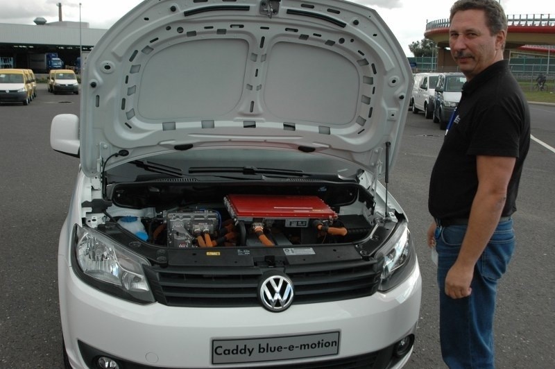 Elektryczny VW Caddy.
