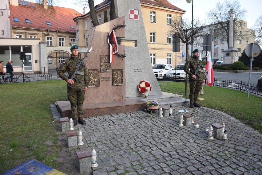 Oleśniczanie uczcili Dzień Pamięci Ofiar Zbrodni Katyńskiej