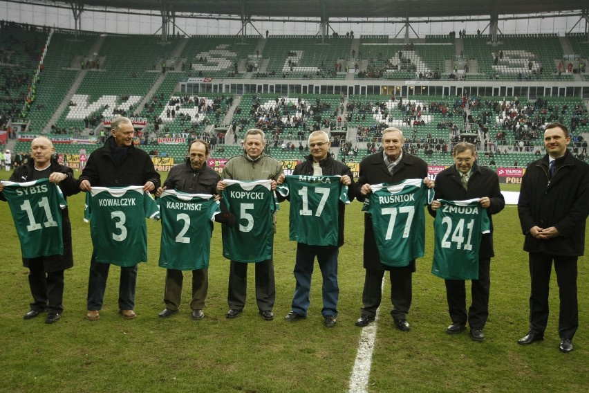 Piłka nożna: Śląsk uhonorował mistrzów z 1977 roku (ZDJĘCIA)