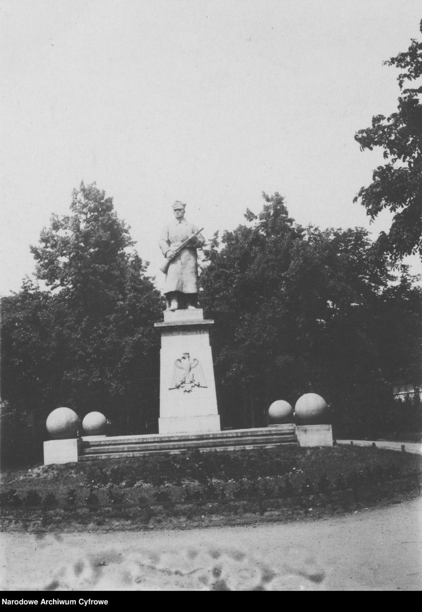 Pomnik Powstańca Wielkopolskiego na plantach