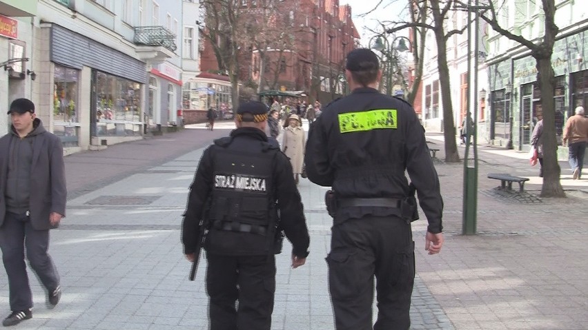 Od 1 kwietnia jest więcej patroli policji i straży miejskiej...