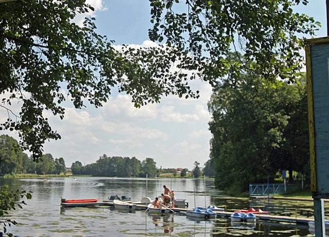 Stawy Stefańskiego wabią spragnionych sportów wodnych