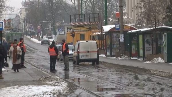 We wtorek w godzinach od 6.57 do 7.28 nieprzejezdna dla tramwajów była ulica Fredry.