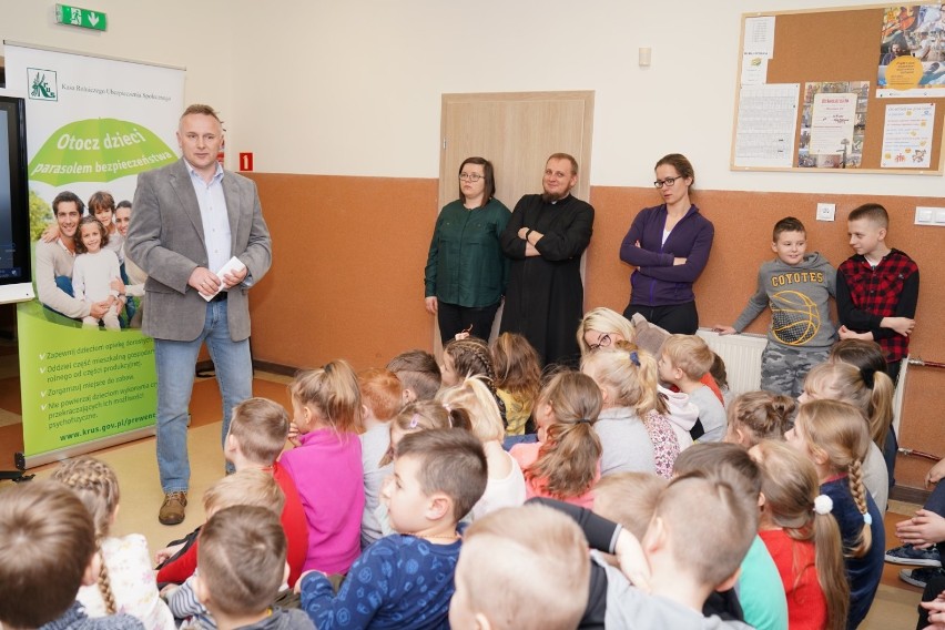 KRUS Człuchów promuje w szkołach zasady BHP w gospodarstwach rolnych