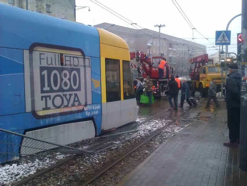 Tramwaj wykoleił się w okolicy skrzyżowania Zachodniej i...