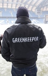 Kim jest greenkeeper? Dba o murawę przy Bułgarskiej. Sprawdź jak to robi  