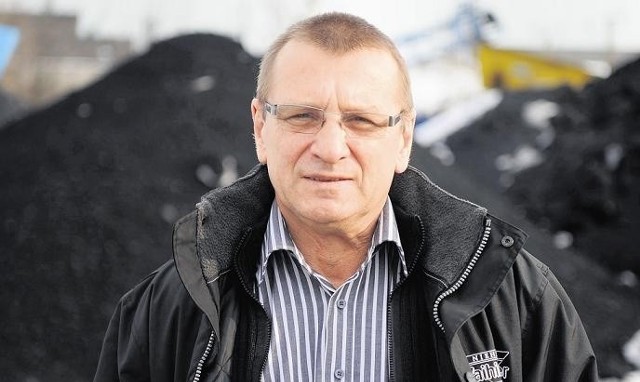 W poznańskim składzie Andrzeja Restela zaczęli pojawiać się klienci, którzy już chcą kupić węgiel na zimę.