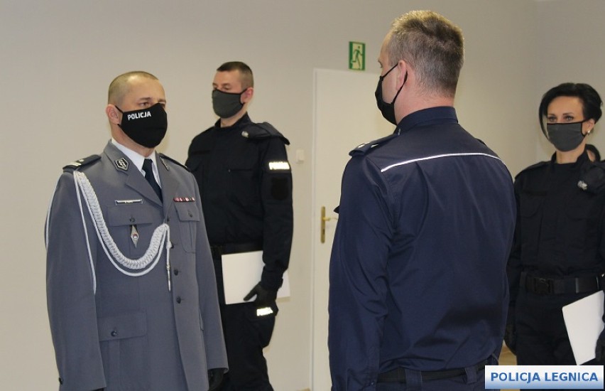 Policja w Legnicy ma pięcioro nowych funkcjonariuszy. Przeszli rekrutację, czeka ich jeszcze szkolenie i egzamin