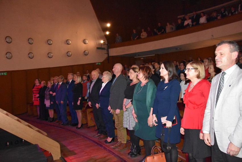 Finał Wojewódzkiego Festiwalu Pieśni Patriotycznej w Myszkowie Laureaci ZDJĘCIA