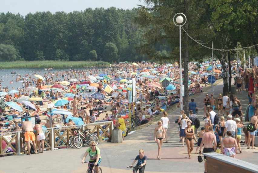 Latem nad Pogorią III wypoczywają tłumy. Dotychczas czuwali...