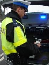 Depułtycze Nowe: pijany kierowca chciał dać 2000 zł łapówki policjantom