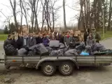 Konin: Dwie godziny sprzątali las koło Wilkowa