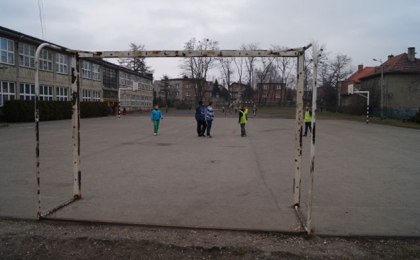 Nowe boiska przy szkołach w Mysłowicach