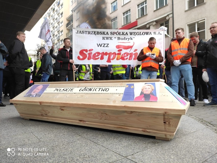 Jak zapowiadają związkowcy, nie był to ich ostatni protest w...