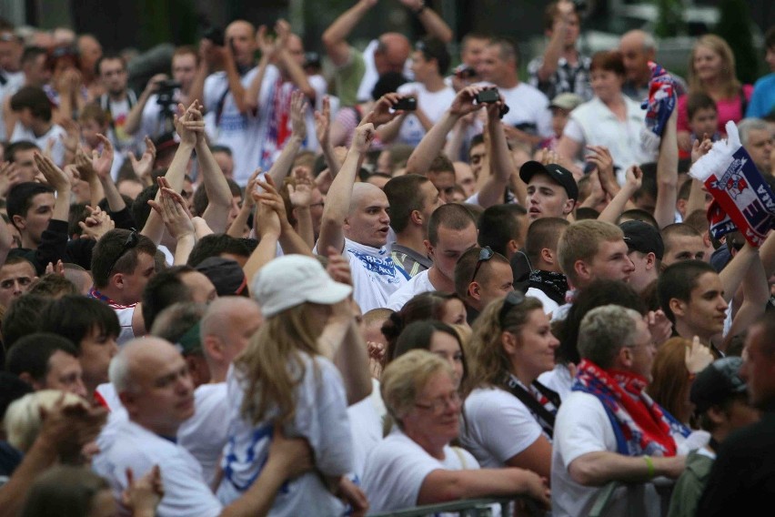 Bielsko-Biała świętuje awans Podbeskidzia do ekstraklasy [ZDJĘCIA I WIDEO]