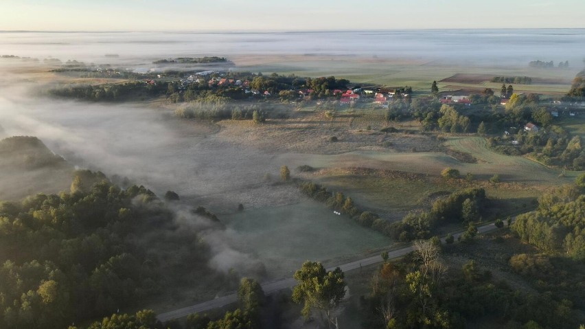 Piława i okolice w jesiennej mgle