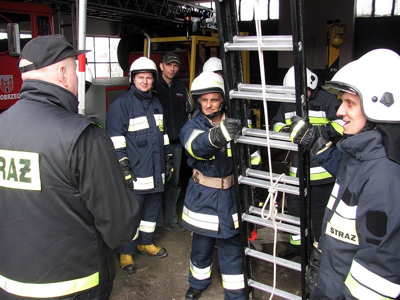 Kalisz - Szkolenia dla strażaków OSP. Film i zdjęcia