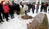 W Wieżycy Kolanie odsłonięto kamień pamięci poświęcony Celinie Mróz i Jarkowi Frąckiewiczowi