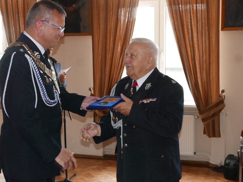 Honorowe Medale Burmistrza Żnina dla strażaków [zdjęcia] 