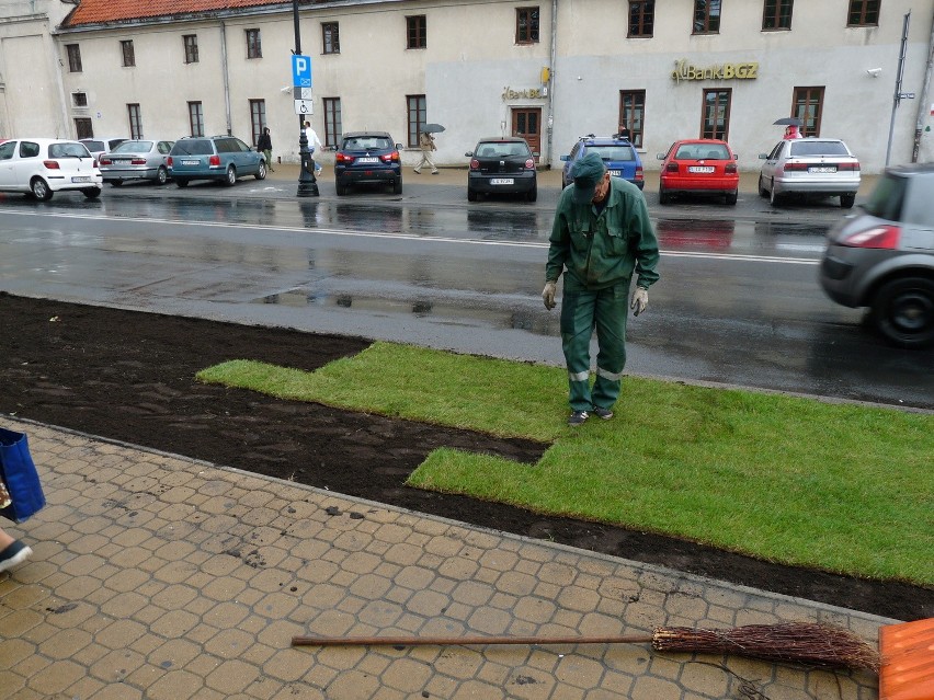 Porządki na placu Litewskim