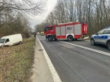 Trzy samochody zderzyły się na DK-24 w Prusimiu. Jedna osoba trafiła do szpitala