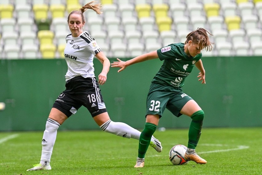 Magdalena Sobal dała cenną wygraną drużynie Pogoni Dekpolu Tczew, a piłkarki AP Orlenu Gdańsk ograne przez byłe zawodniczki