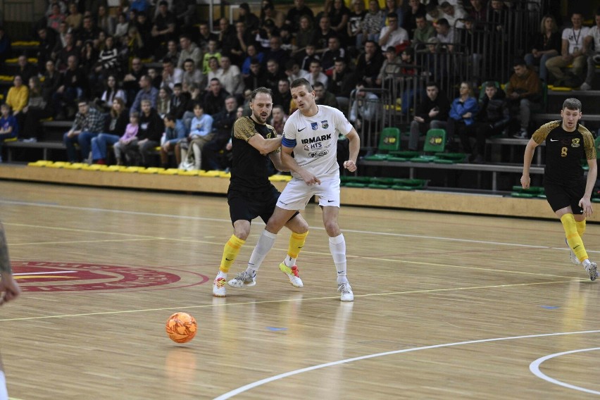 Futsal Świecie zremisował z Wenecją Pułtusk i stracił pozycję lidera. Zobacz zdjęcia i wideo