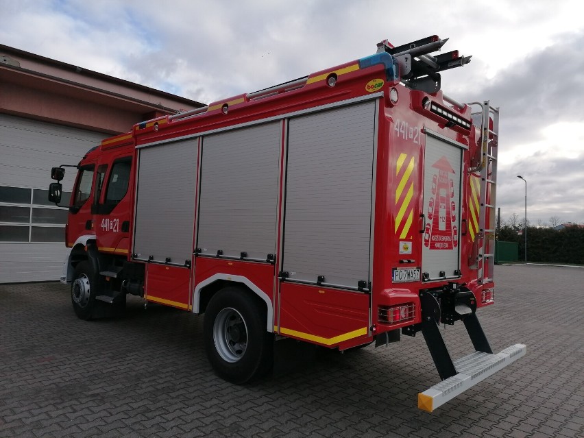Nowy samochód w Komendzie Powiatowej Państwowej Straży Pożarnej w Grodzisku 