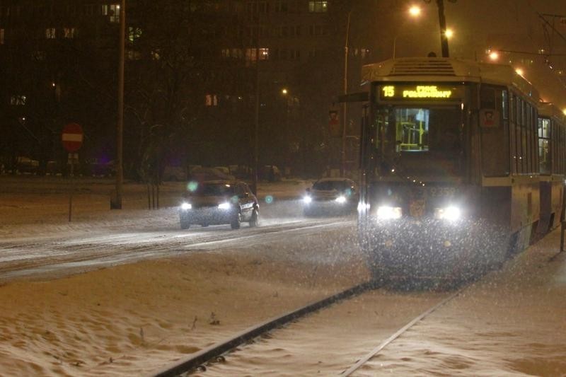 Wrocław: Zima zaatakowała, a miasto odśnieża tylko główne ulice